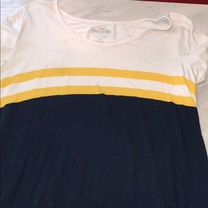 Hollister tshirt